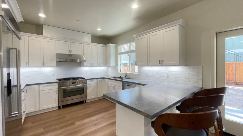 813 Morrissey Blvd. - Santa Cruz - California - 4 bed, 4.5 bath rental property