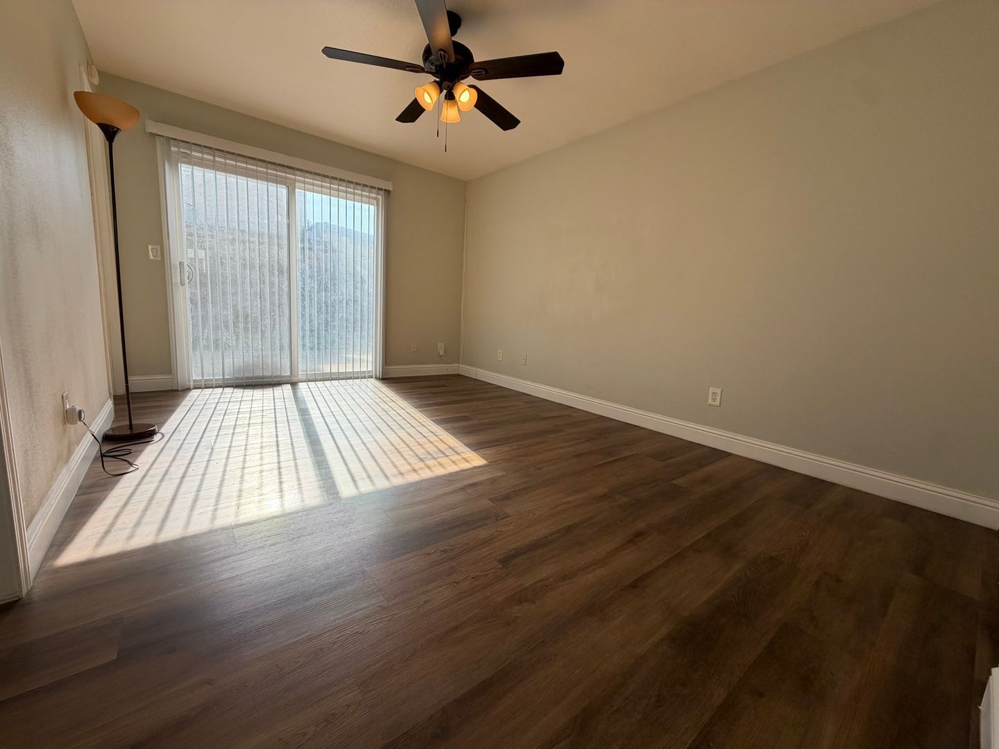 8267 Moorhaven Way  - Sacramento - California - 4 bed, 2 bath rental property