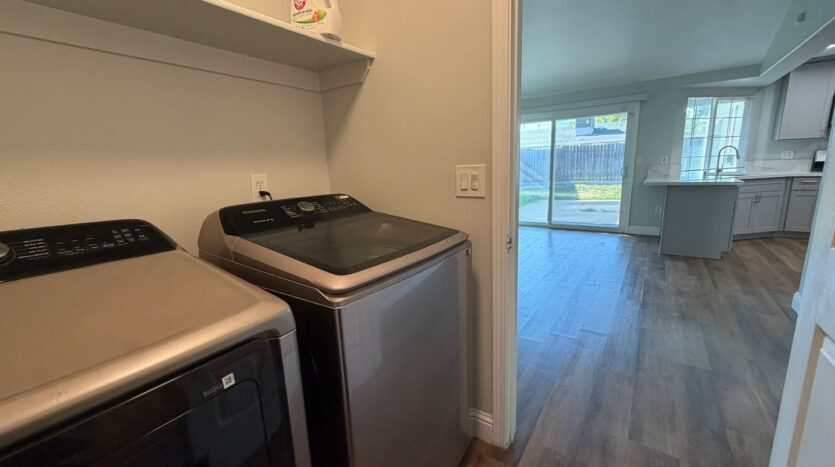 8267 Moorhaven Way  - Sacramento - California - 4 bed, 2 bath rental property