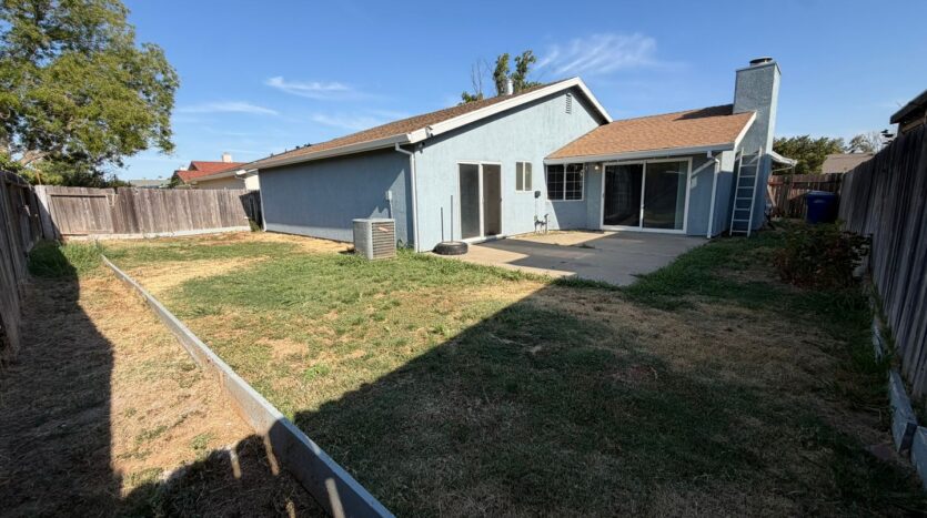 8267 Moorhaven Way  - Sacramento - California - 4 bed, 2 bath rental property