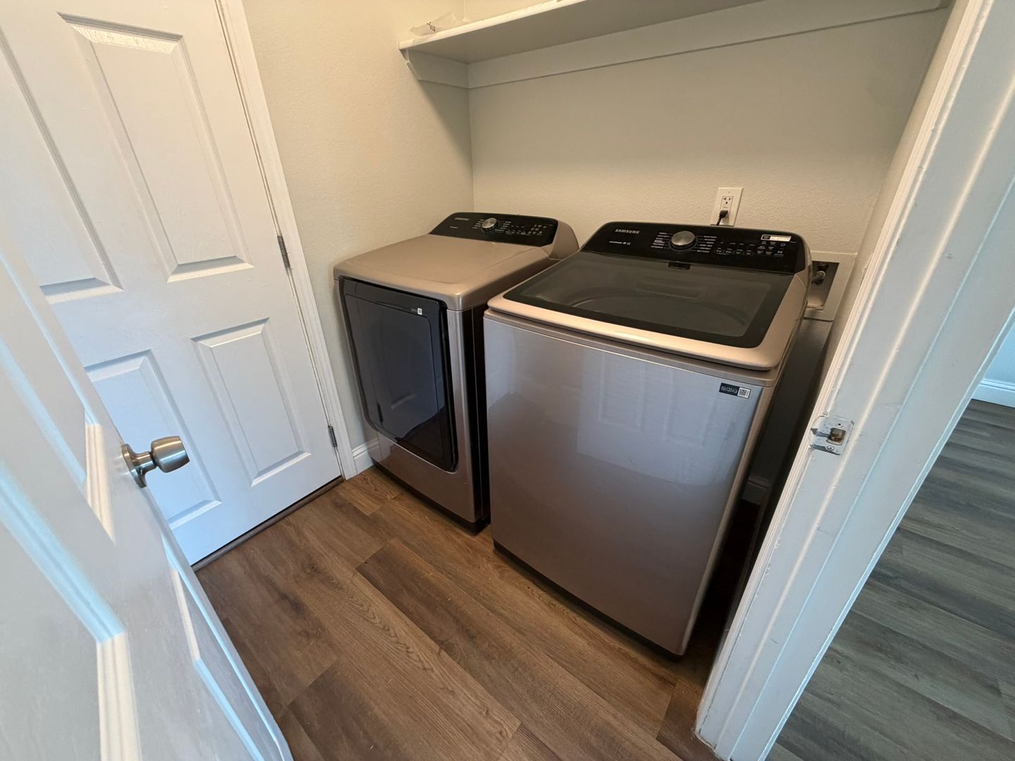 8267 Moorhaven Way  - Sacramento - California - 4 bed, 2 bath rental property