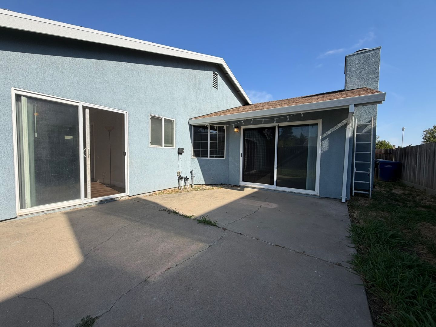 8267 Moorhaven Way  - Sacramento - California - 4 bed, 2 bath rental property