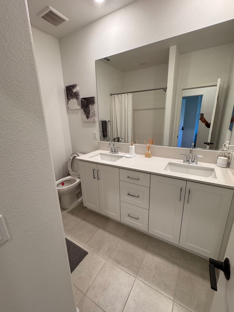849 Hana Ave Unit 2 - Chula Vista - California - 4 bed, 3 bath rental property