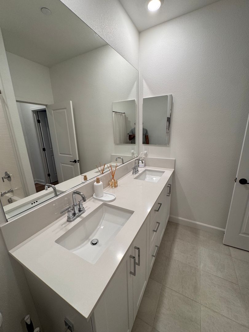 849 Hana Ave Unit 2 - Chula Vista - California - 4 bed, 3 bath rental property
