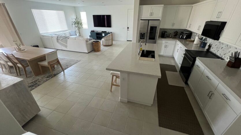 849 Hana Ave Unit 2 - Chula Vista - California - 4 bed, 3 bath rental property