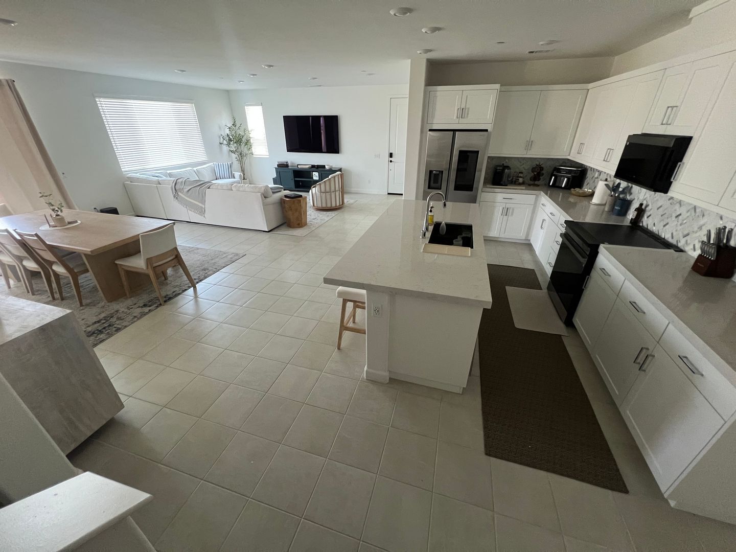 849 Hana Ave Unit 2 - Chula Vista - California - 4 bed, 3 bath rental property