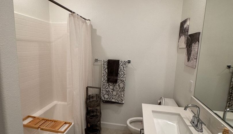 849 Hana Ave Unit 2 - Chula Vista - California - 4 bed, 3 bath rental property