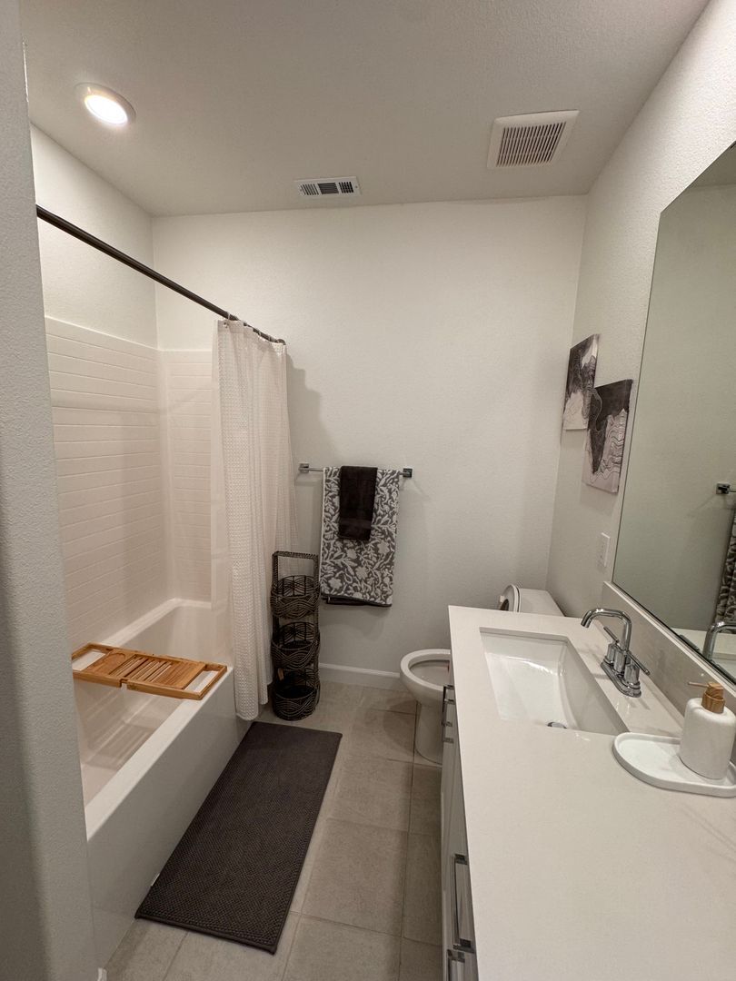 849 Hana Ave Unit 2 - Chula Vista - California - 4 bed, 3 bath rental property