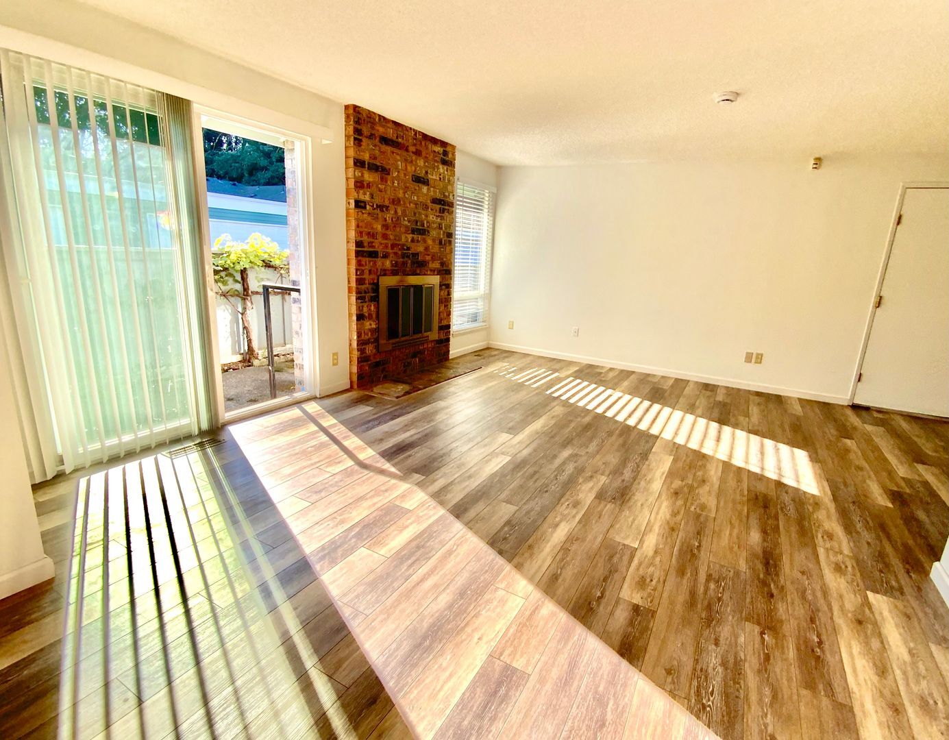 8628 Onyx Dr. Southwest - Unit A - Tacoma - Washington - 3 bed, 2 bath rental property