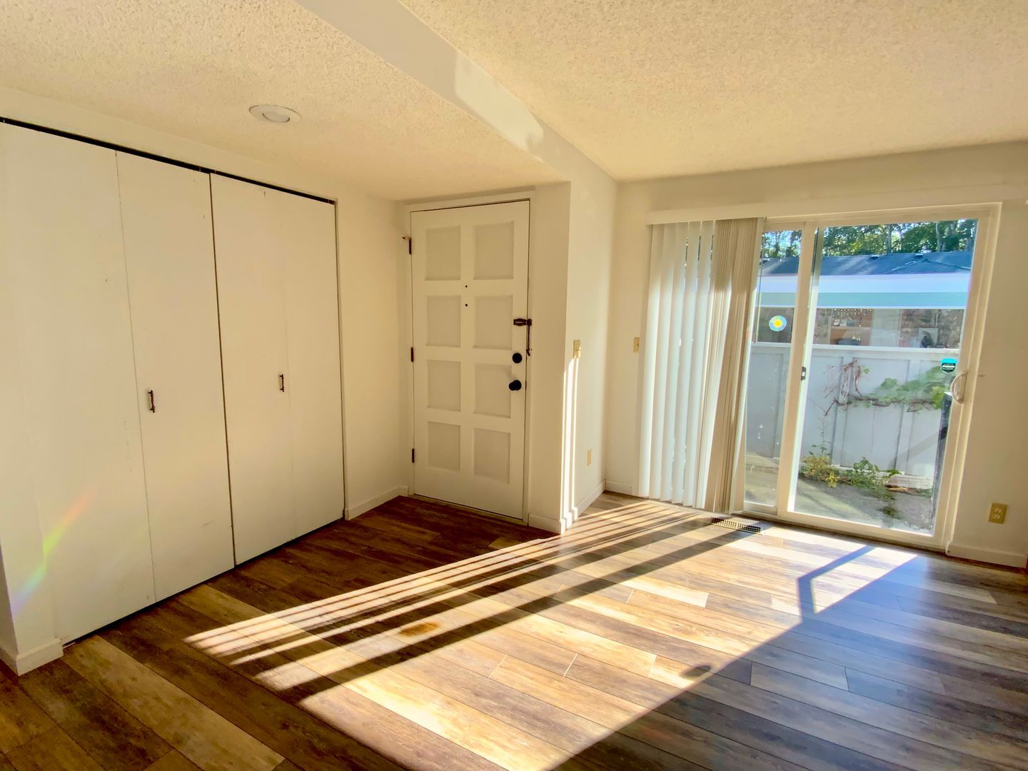 8628 Onyx Dr. Southwest - Unit A - Tacoma - Washington - 3 bed, 2 bath rental property