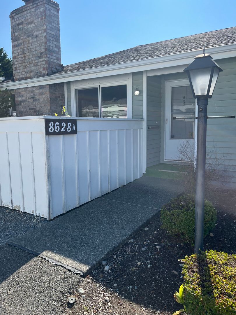 8628 Onyx Dr. Southwest - Unit A - Tacoma - Washington - 2 bed, 2 bath rental property