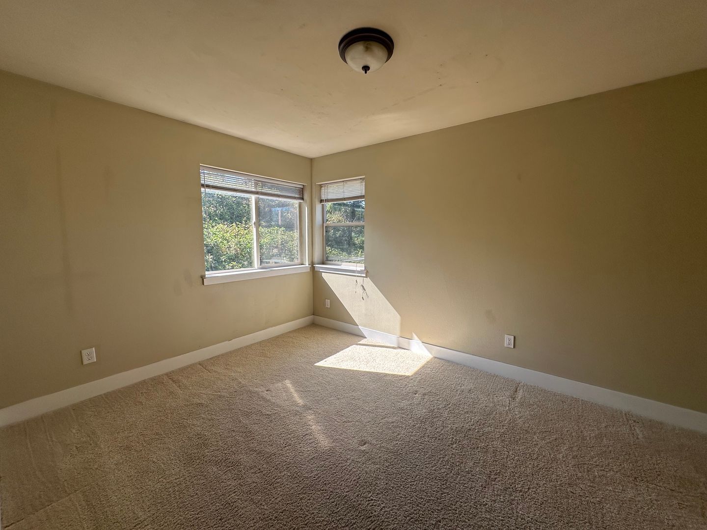 901 Gladstone St. - Bellingham - Washington - 4 bed, 2 bath rental property