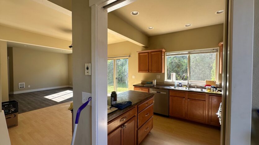 901 Gladstone St. - Bellingham - Washington - 4 bed, 2 bath rental property