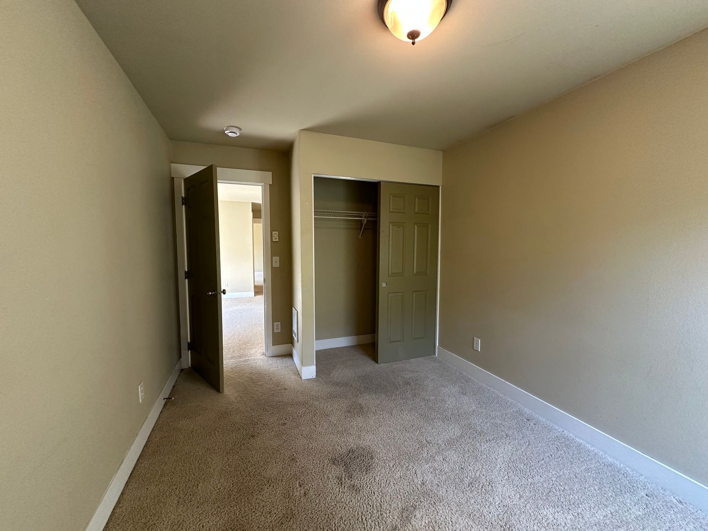 901 Gladstone St. - Bellingham - Washington - 4 bed, 2 bath rental property