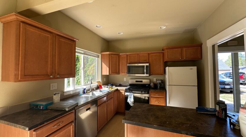 901 Gladstone St. - Bellingham - Washington - 4 bed, 2 bath rental property