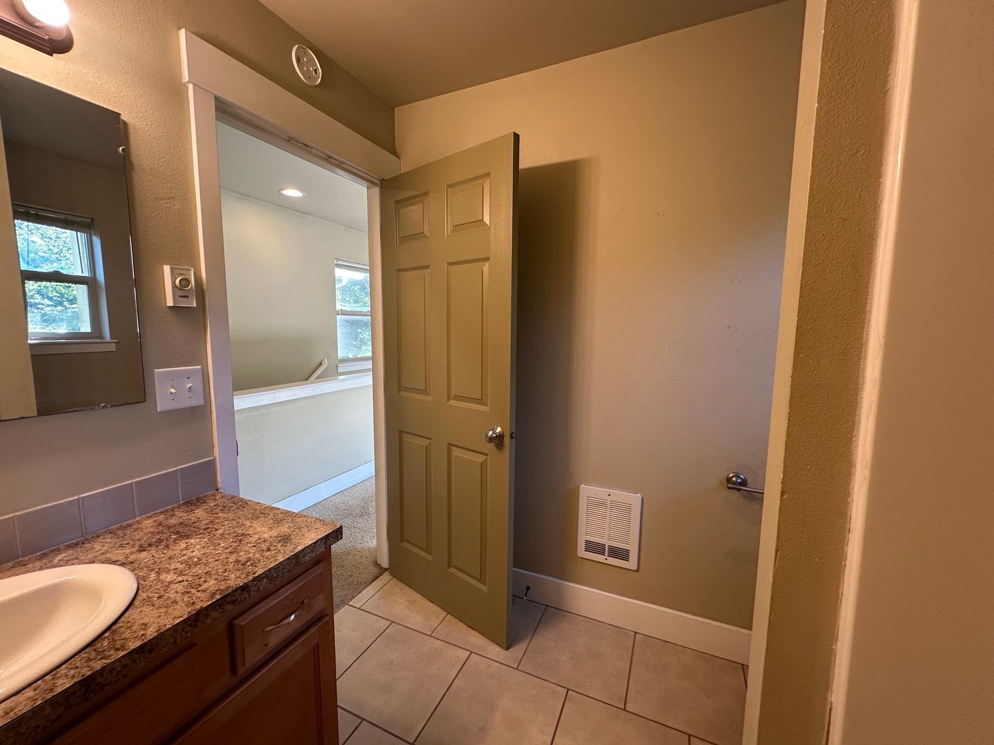901 Gladstone St. - Bellingham - Washington - 4 bed, 2 bath rental property