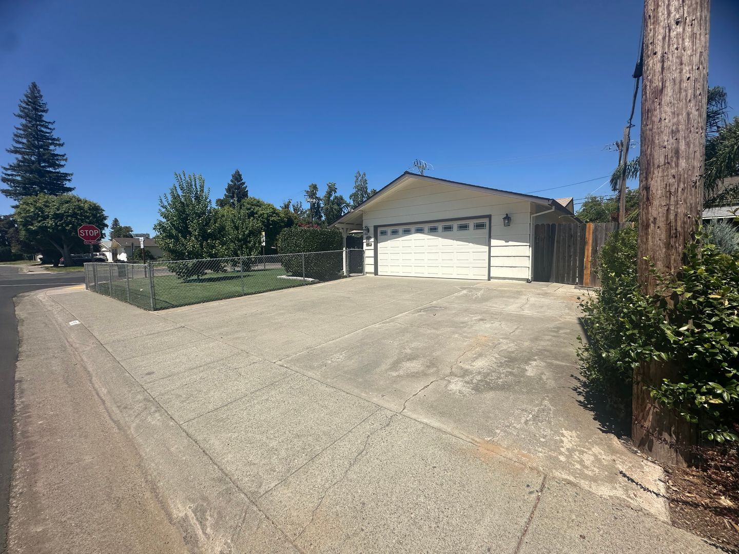 9101 Rosewood Drive