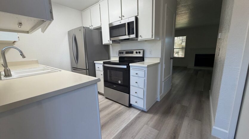 9151 Newhall Dr #116 - Sacramento - California - 2 bed, 1 bath rental property