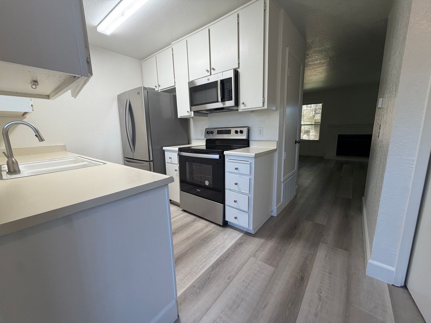 9151 Newhall Dr #116 - Sacramento - California - 2 bed, 1 bath rental property