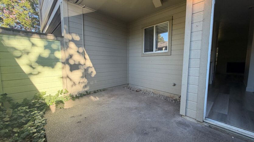 9151 Newhall Dr #116 - Sacramento - California - 2 bed, 1 bath rental property