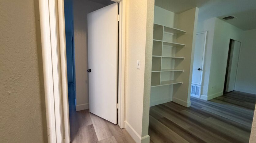 9151 Newhall Dr #116 - Sacramento - California - 2 bed, 1 bath rental property