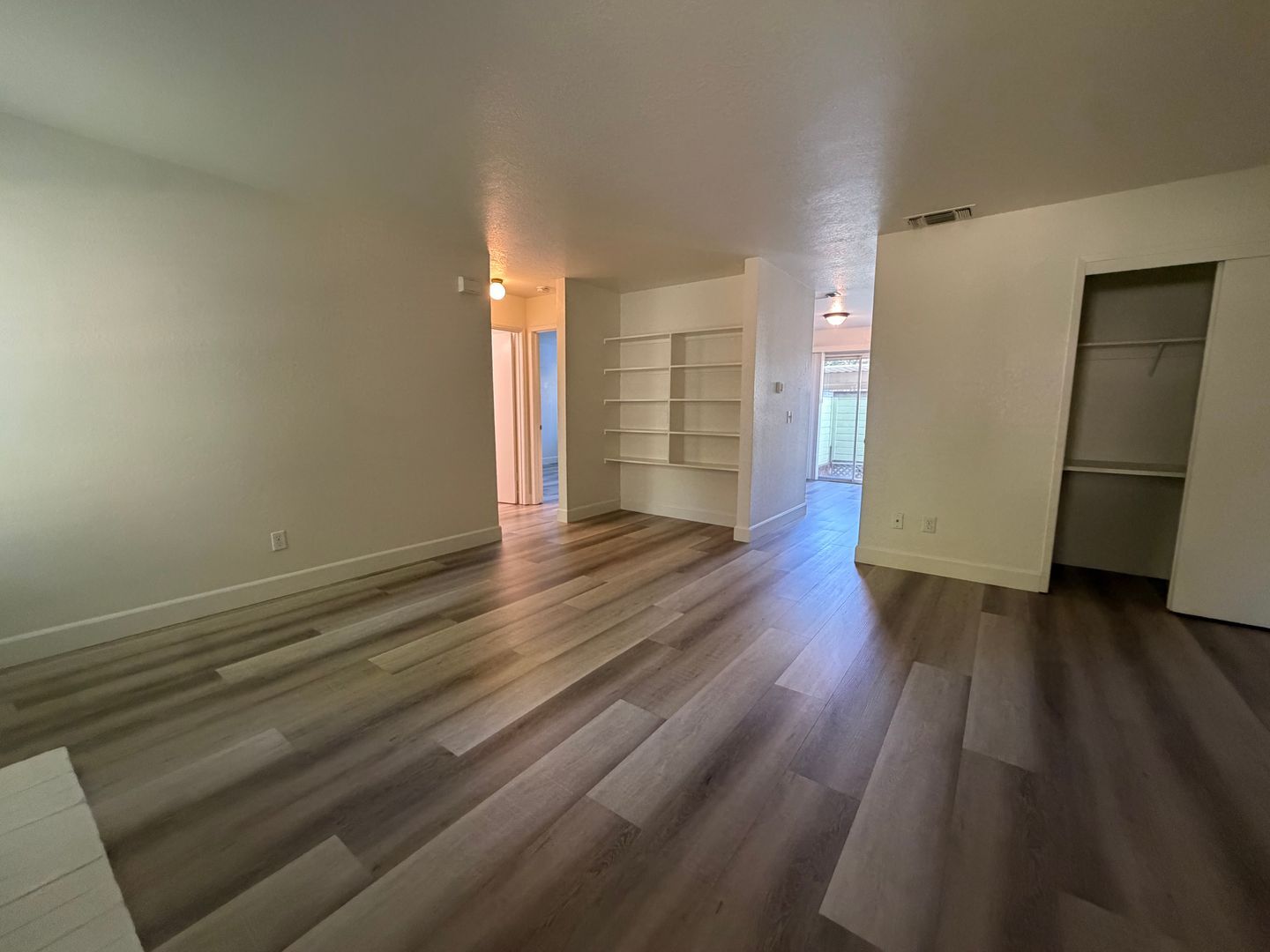 9151 Newhall Dr #116 - Sacramento - California - 2 bed, 1 bath rental property
