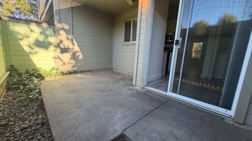 9151 Newhall Dr #116 - Sacramento - California - 2 bed, 1 bath rental property