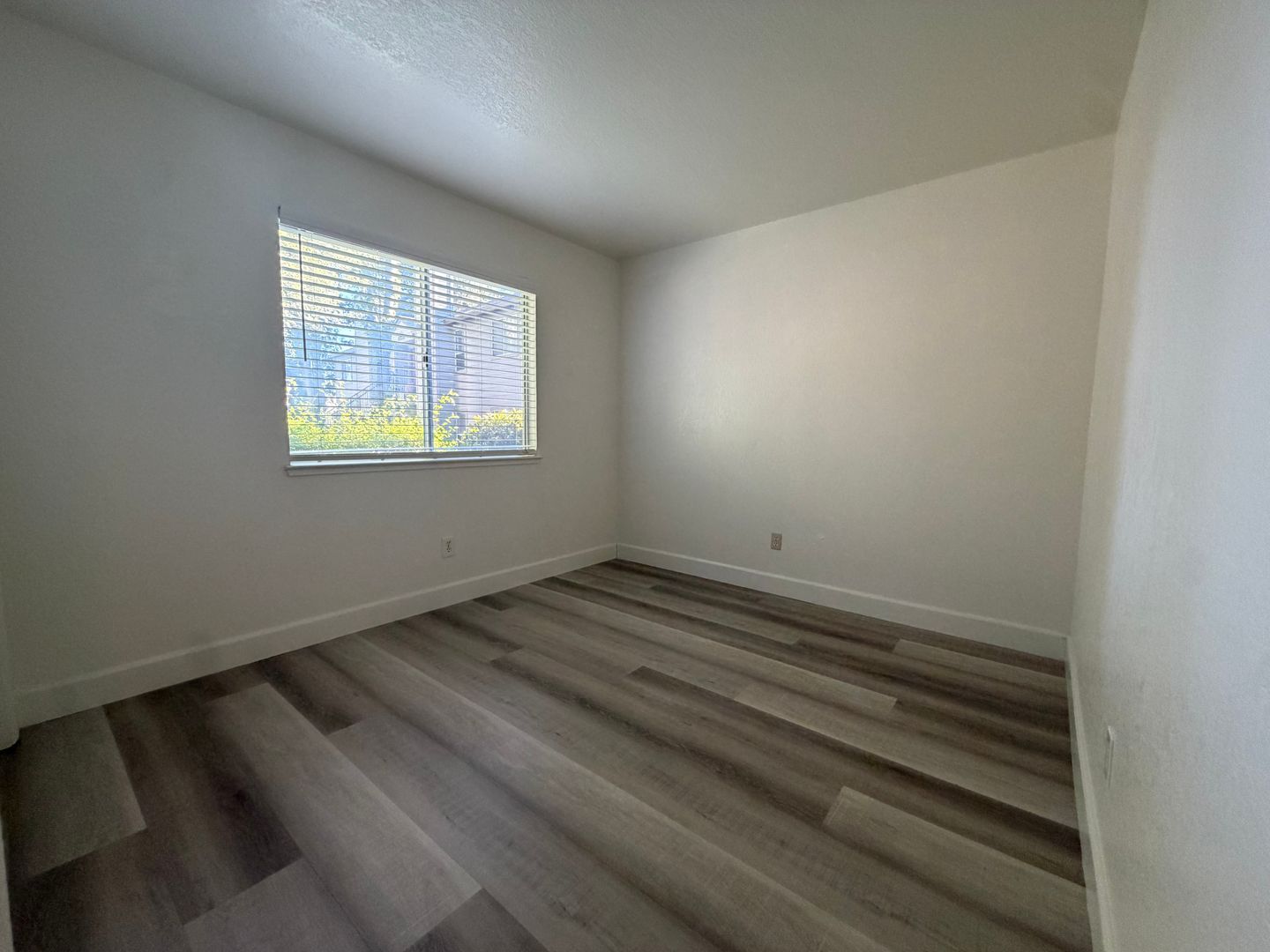 9151 Newhall Dr #116 - Sacramento - California - 2 bed, 1 bath rental property