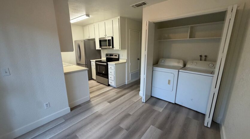 9151 Newhall Dr #116 - Sacramento - California - 2 bed, 1 bath rental property