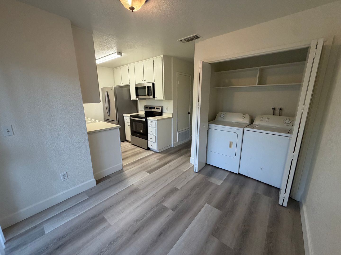 9151 Newhall Dr #116 - Sacramento - California - 2 bed, 1 bath rental property