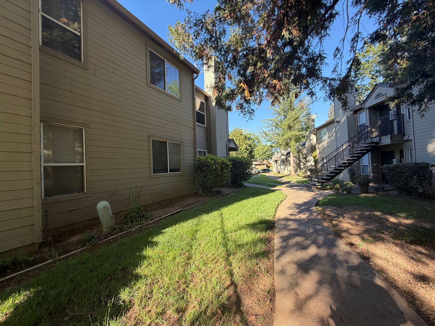9151 Newhall Dr #116 - Sacramento - California - 2 bed, 1 bath rental property