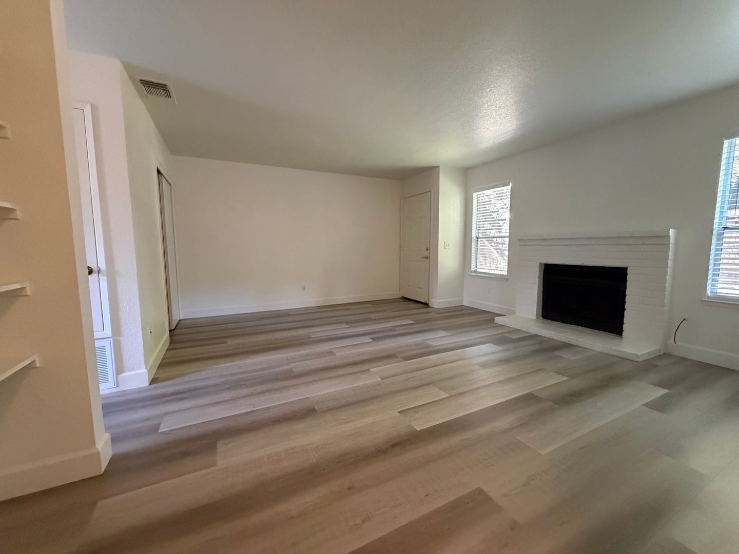 9151 Newhall Dr #116 - Sacramento - California - 2 bed, 1 bath rental property
