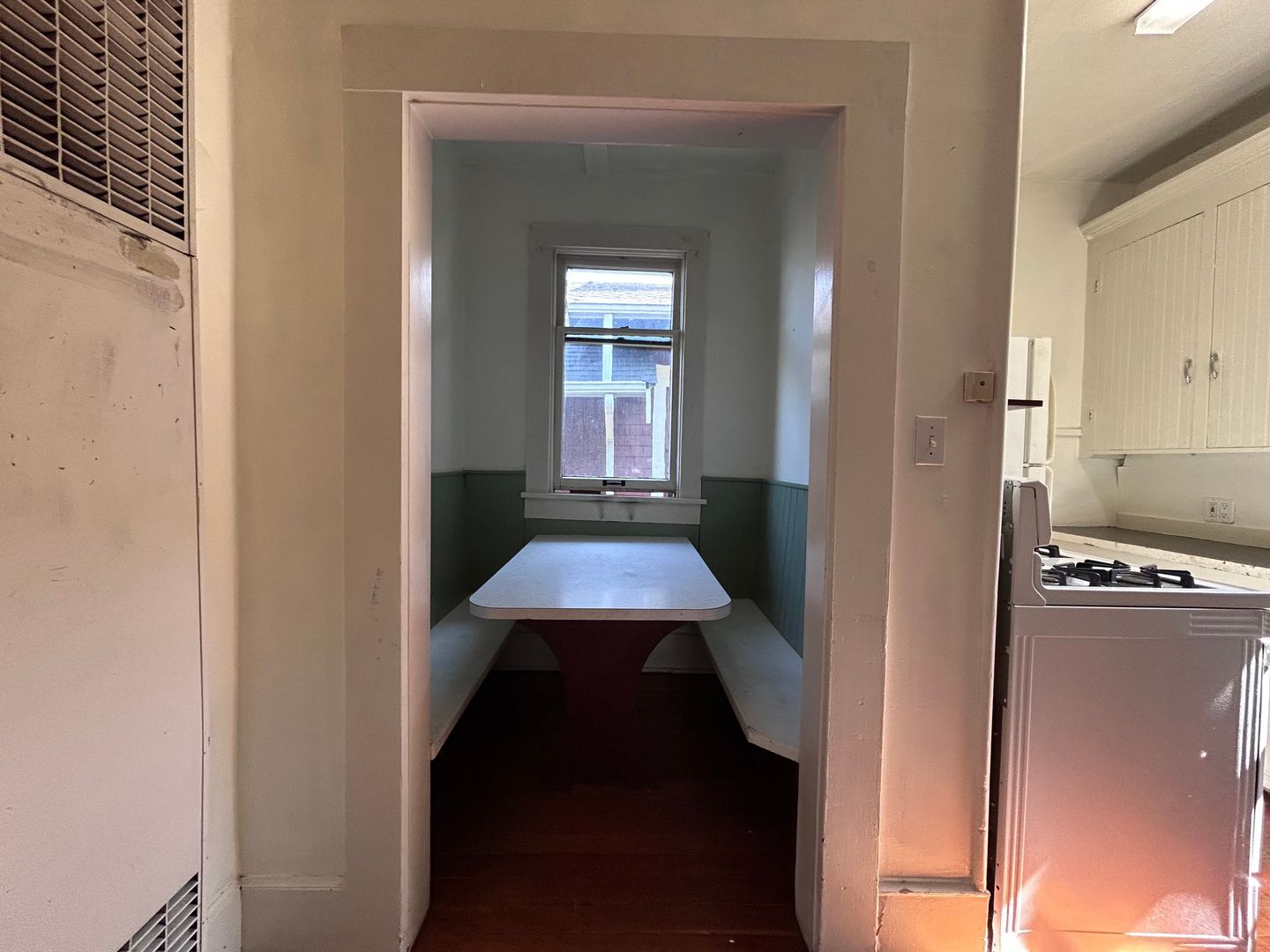920 N. Garden St. - # 2 - Bellingham - Washington - 2 bed, 1 bath rental property