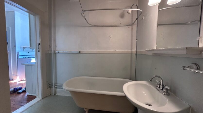 920 N. Garden St. - # 2 - Bellingham - Washington - 2 bed, 1 bath rental property