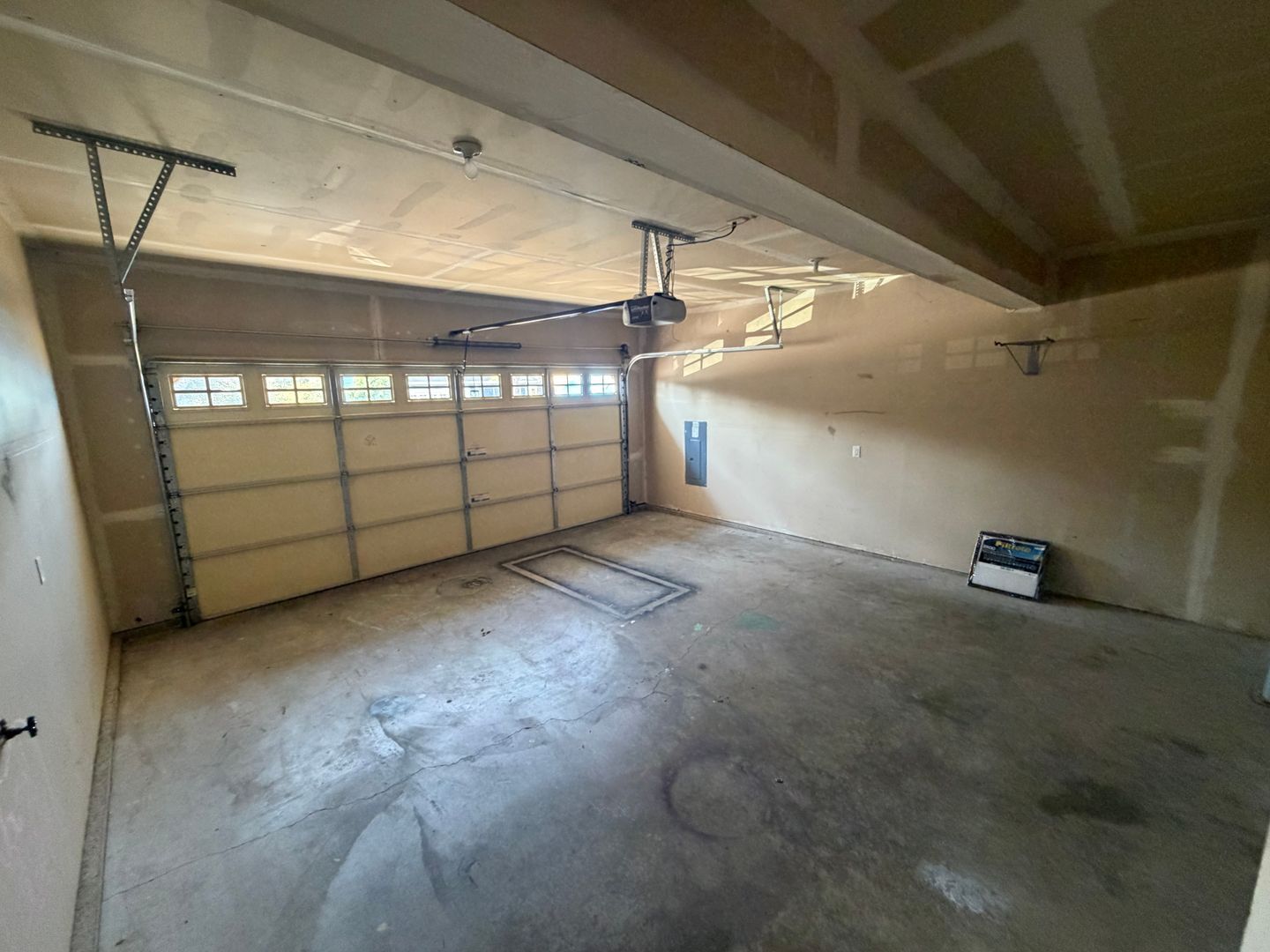 9411 10th Ave E - Tacoma - Washington - 4 bed, 2.5 bath rental property