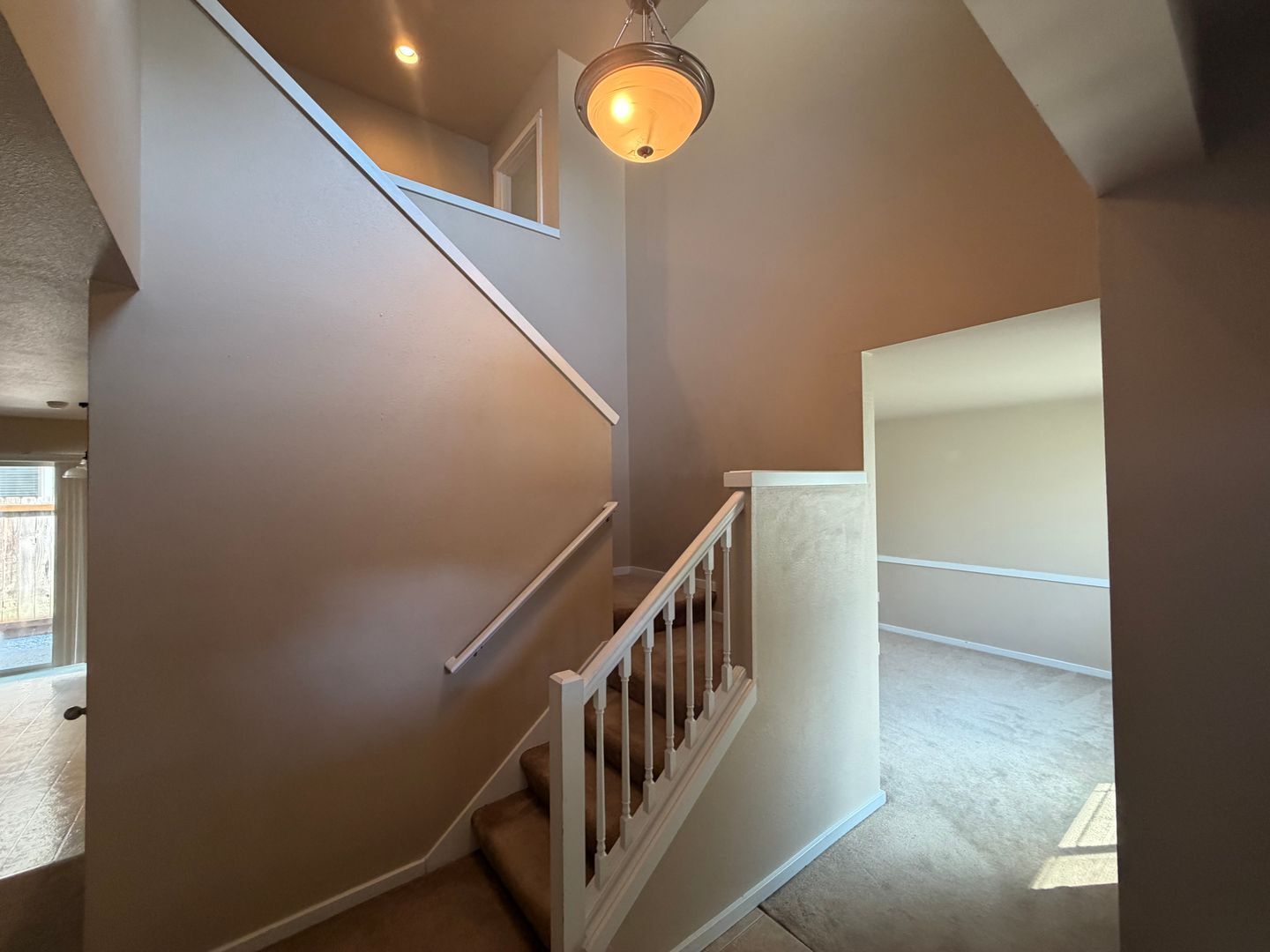 9411 10th Ave E - Tacoma - Washington - 4 bed, 2.5 bath rental property