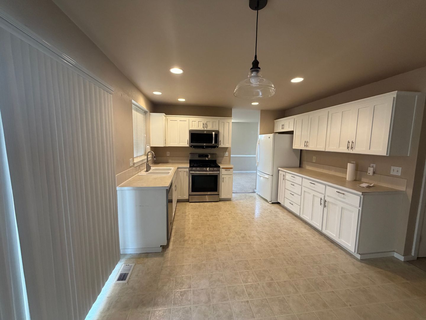 9411 10th Ave E - Tacoma - Washington - 4 bed, 2.5 bath rental property