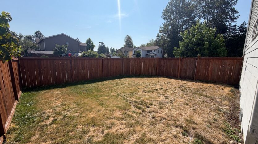 9411 10th Ave E - Tacoma - Washington - 4 bed, 2.5 bath rental property