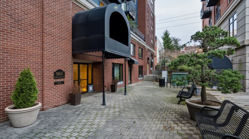 960 Harris Ave #307 - Bellingham - Washington - 1 bath rental property