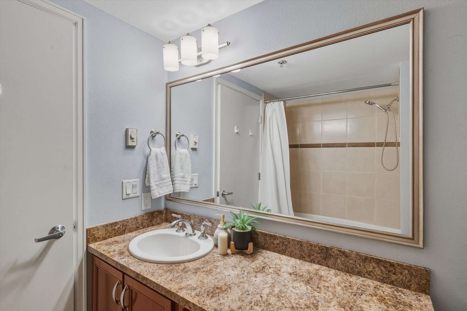 960 Harris Ave #307 - Bellingham - Washington - 1 bath rental property