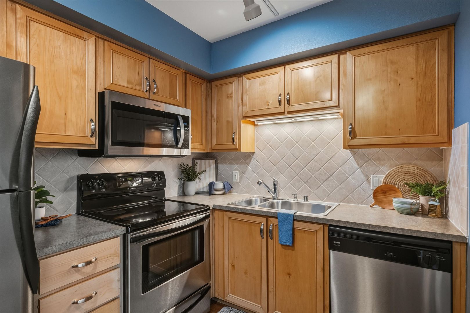 960 Harris Ave #307 - Bellingham - Washington - 1 bath rental property