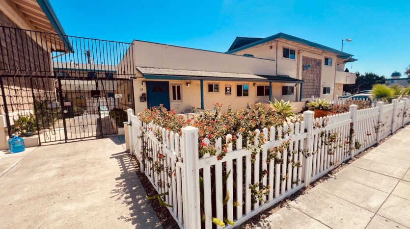1027 Felspar Street - San Diego - California - 1 bed, 1 bath rental property