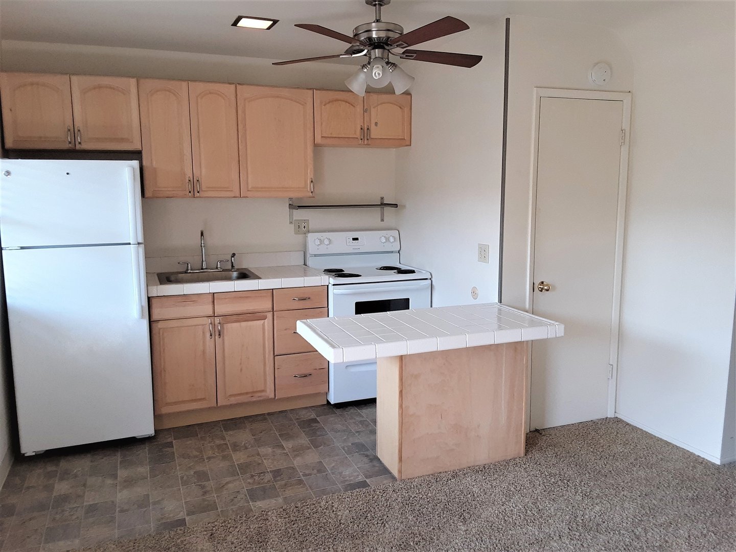 1027 Felspar Street - San Diego - California - 1 bed, 1 bath rental property
