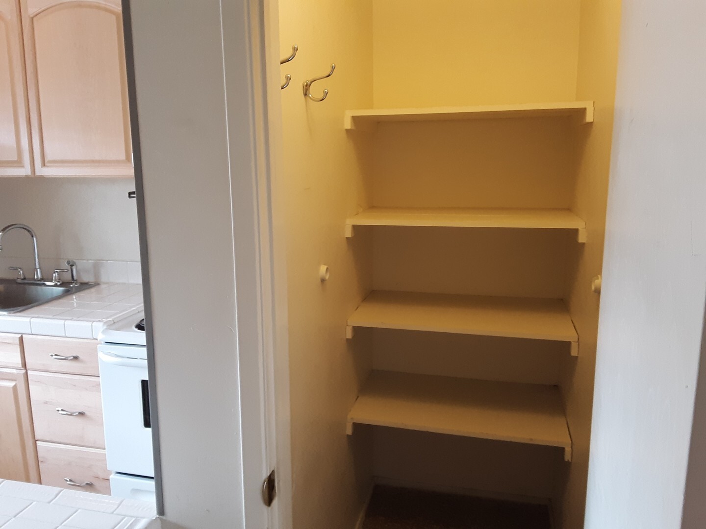 1027 Felspar Street - San Diego - California - 1 bed, 1 bath rental property