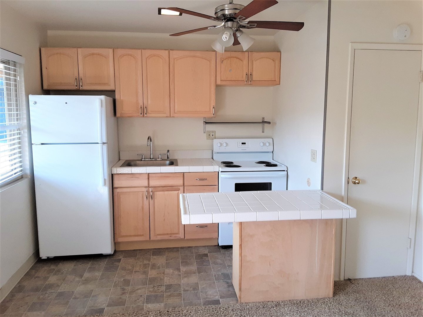1027 Felspar Street - San Diego - California - 1 bed, 1 bath rental property