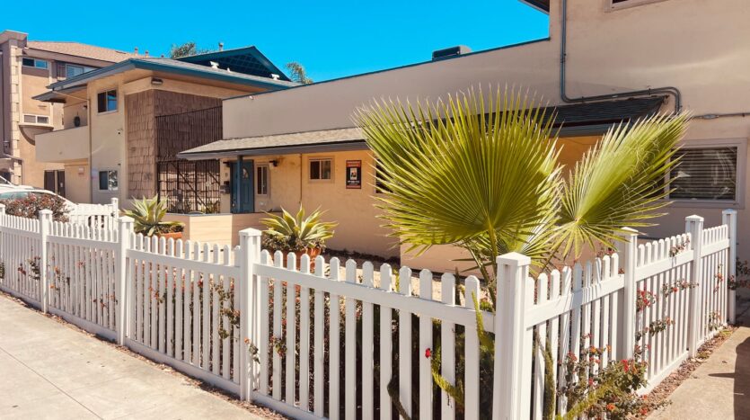 1027 Felspar Street - San Diego - California - 1 bed, 1 bath rental property