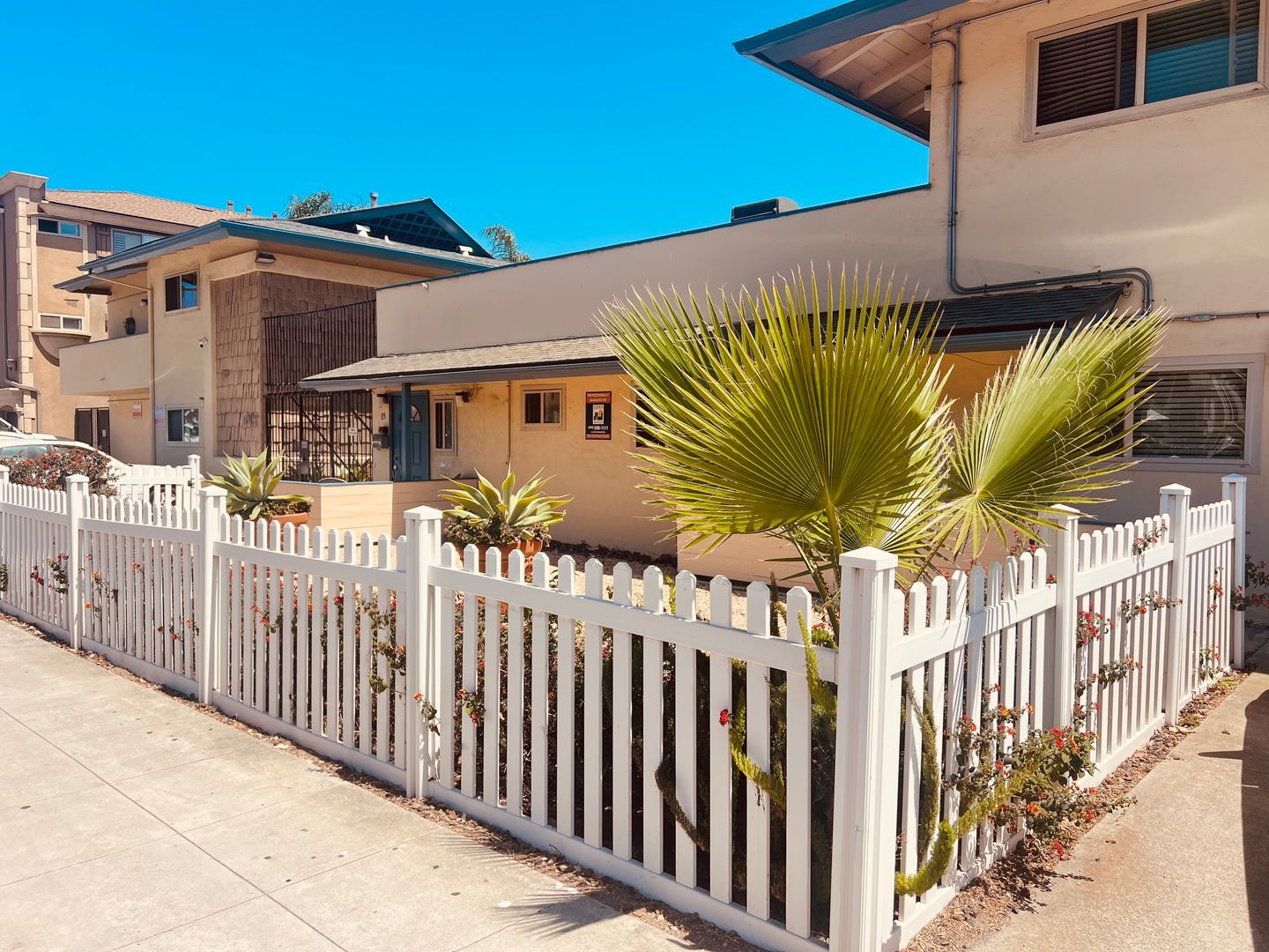 1027 Felspar Street - San Diego - California - 1 bed, 1 bath rental property
