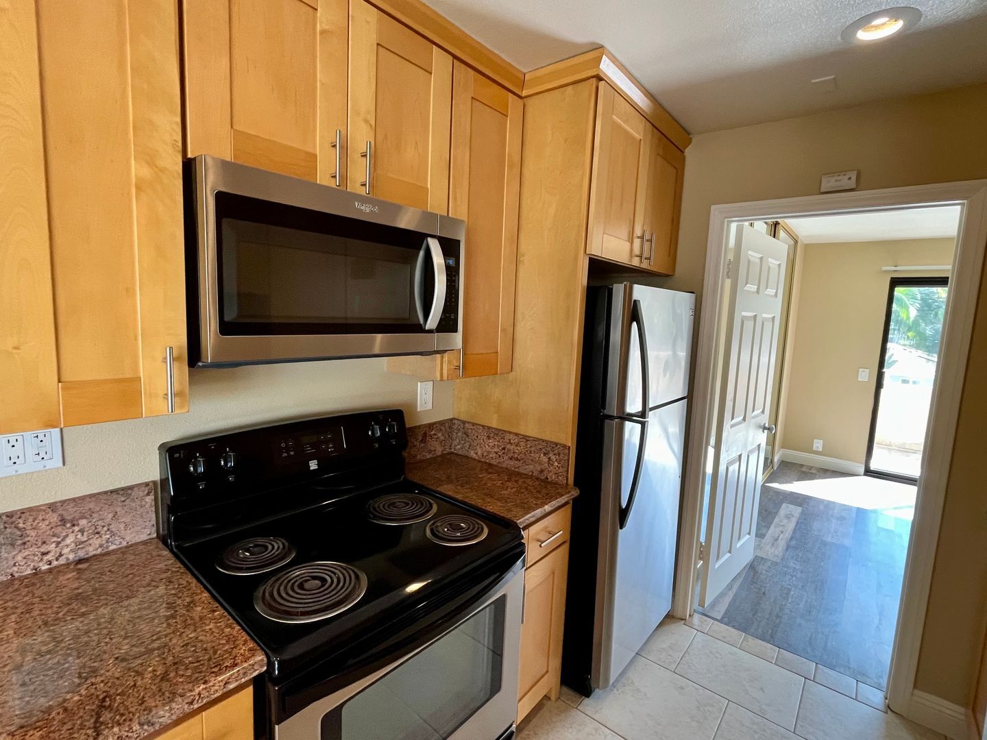 1075 N Vulcan Ave - Encinitas - California - 1 bed, 1 bath rental property
