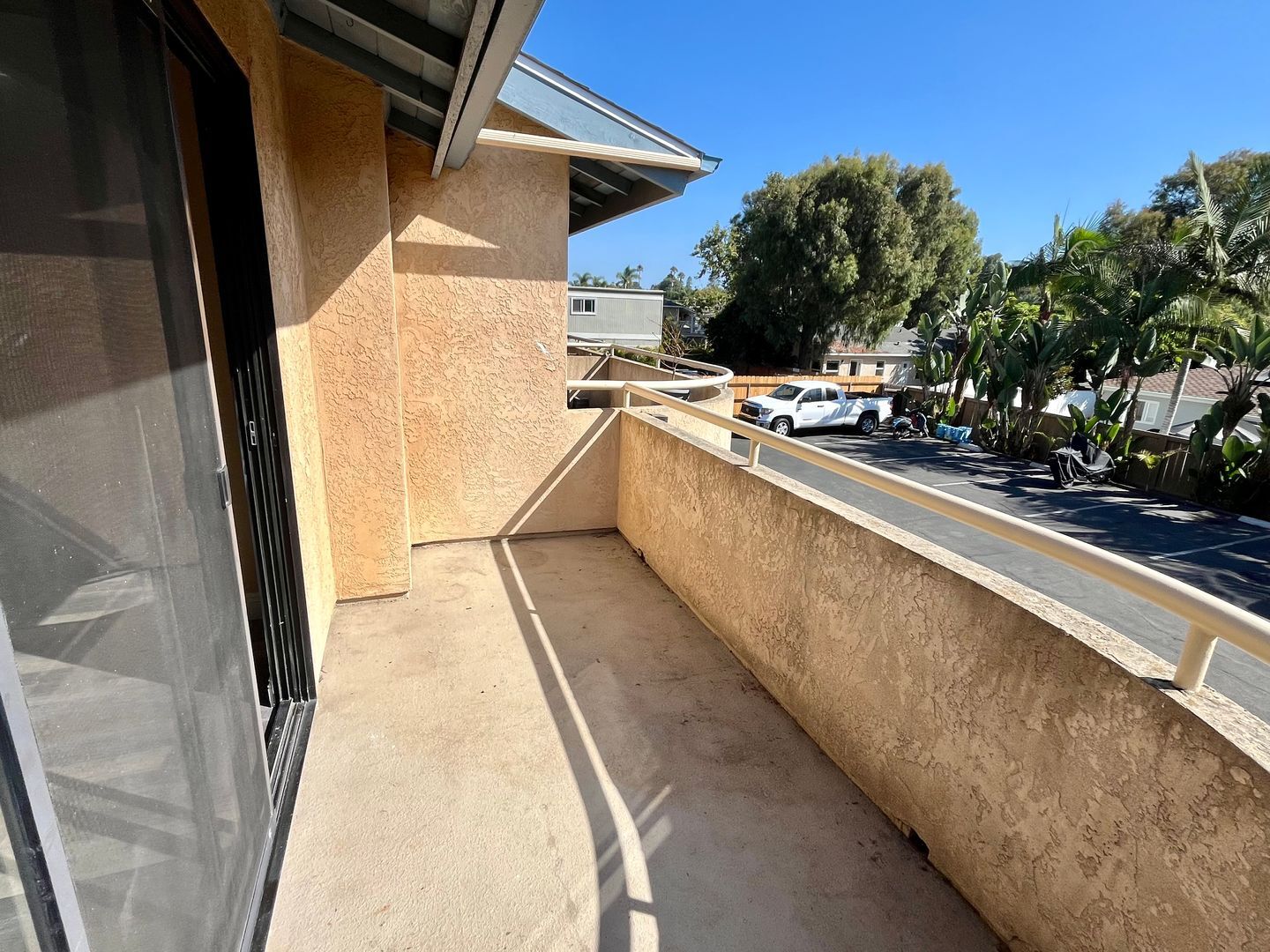 1075 N Vulcan Ave - Encinitas - California - 1 bed, 1 bath rental property
