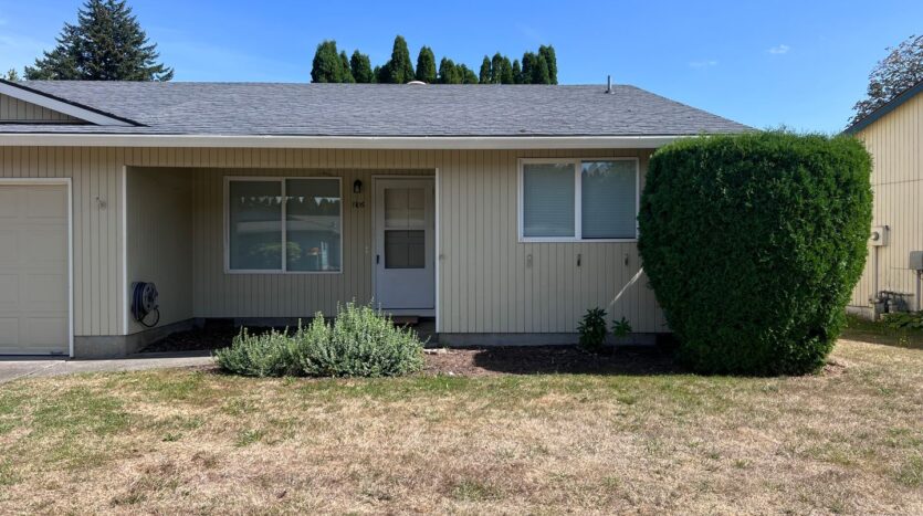 1106 SW Fox Ct  - Troutdale - Oregon - 2 bed, 1 bath rental property